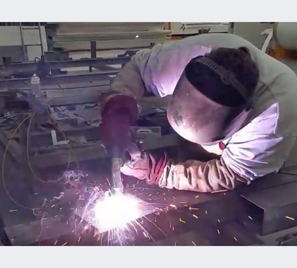 Neues Video: Absaugbrenner von ENGMAR auf verzinktem Stahl